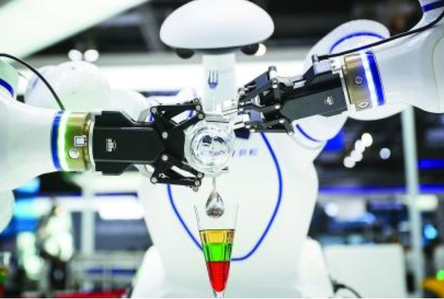 全球机器人1/3产量在中国 中国机器人1/3产量在上海