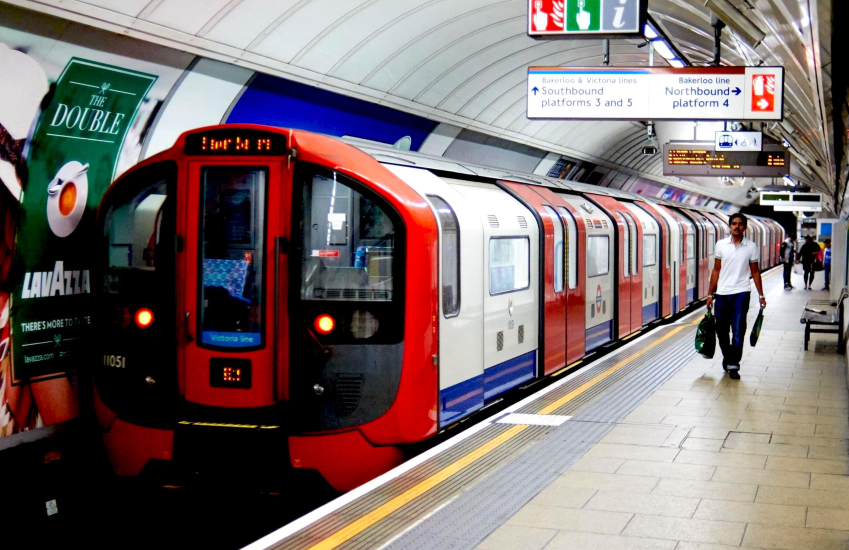 伦敦地铁三年后将全面覆盖4G信号！网友：国内地铁已用上5G