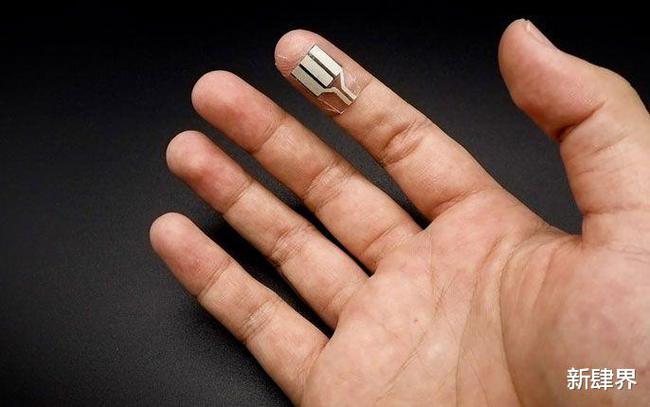 新型可穿戴医疗传感器依靠指尖汗水运行