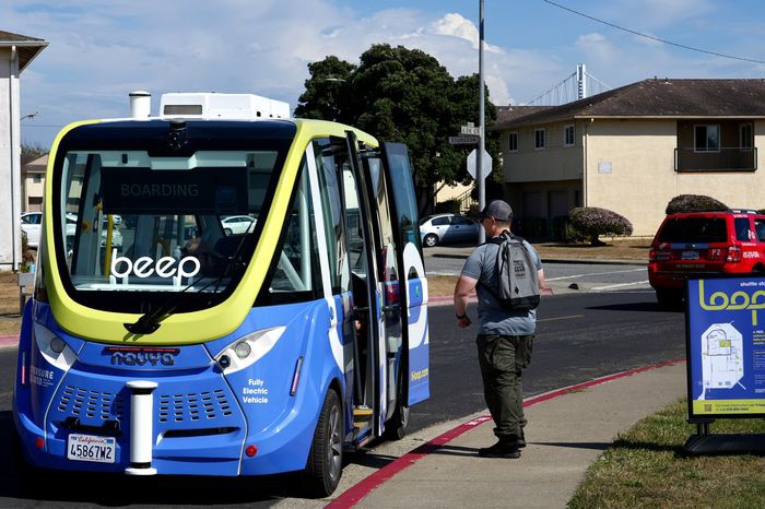 舊金山推出無人駕駛巴士服務，車內沒有方向盤