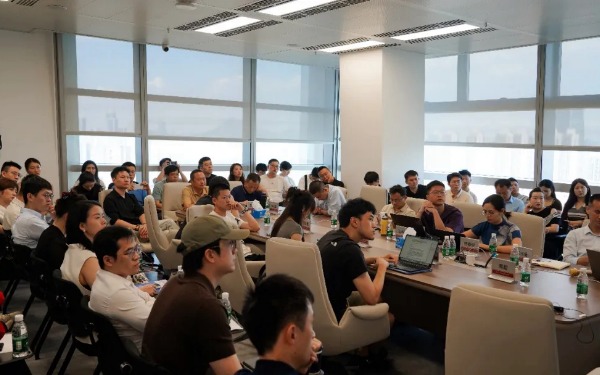 深圳市物联网产业协会成功举办“创意落地，资本对接——AI硬件路演沙龙” 活动